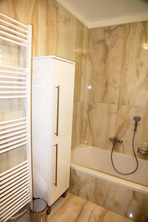 Penthouse Griemann 2 Fuer Max 4 Personen Mit Eigener Grosser Dachterrasse Zum Relaxen! Illmitz Exterior photo