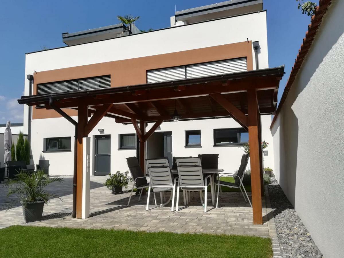 Penthouse Griemann 2 Fuer Max 4 Personen Mit Eigener Grosser Dachterrasse Zum Relaxen! Illmitz Exterior photo